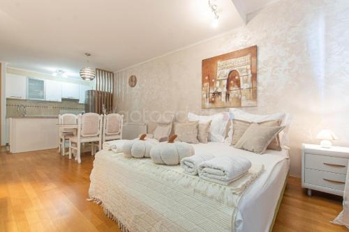 Crystal Seaview apartment Silva