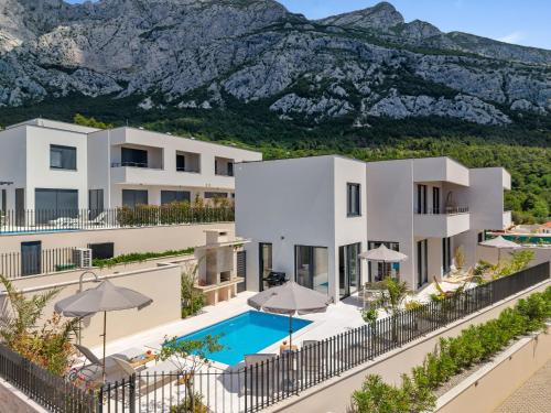 Azure Del Mar -with heated Pool-