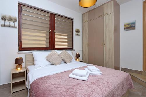 Apartments by the sea nska, Krk - 24705