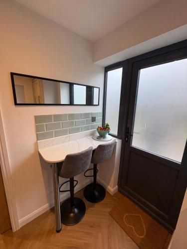 The Haven Luxury Studio Apartment with parking photo 15