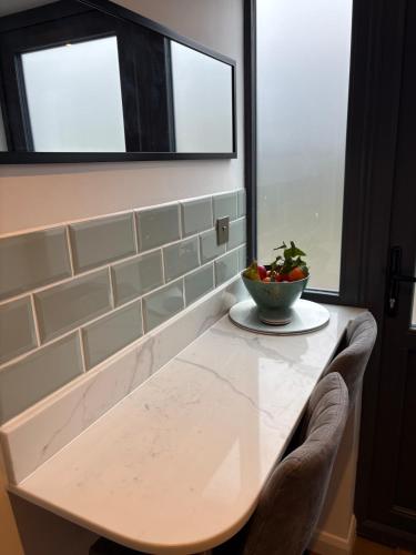 The Haven Luxury Studio Apartment with parking photo 16