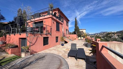 Nice, collines, Château de Crémat, villa, jacuzzi