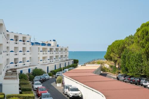 AS27341- Studio cabine Vue mer avec piscine direct sur plage