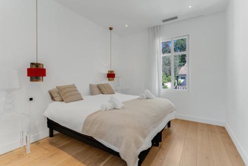 Appartement contemporain vue mer - Parking Privé & Bateau Privatif