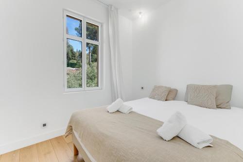 Appartement contemporain vue mer - Parking Privé & Bateau Privatif