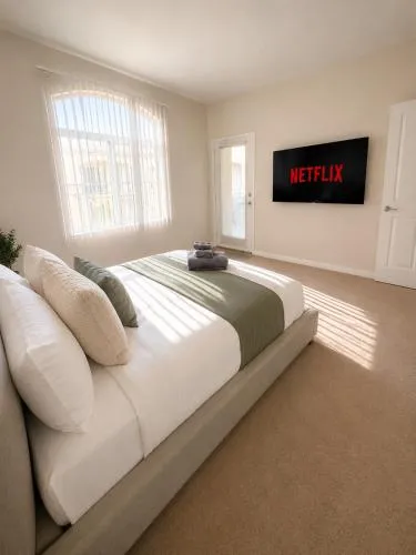 Sunny Marina Del Rey Apartment- Hot Tub, Game Room, BBQ, Projector photo 21