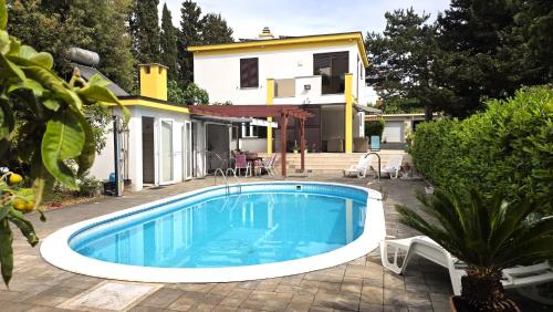 Holiday house Albatros Punat