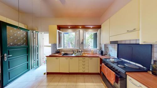 Amimoni Apartment