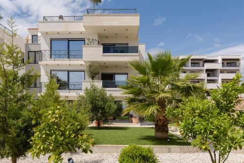 Azure Pine Residence Private Heated Pool & Rooftop Jacuzzi