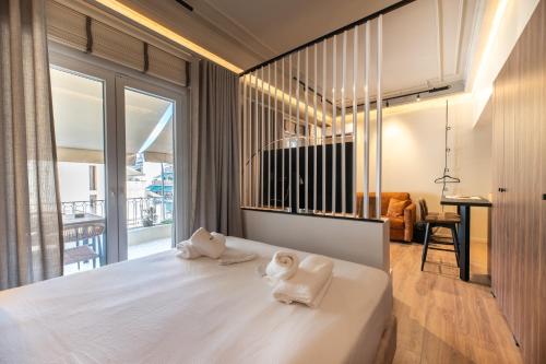 Modern 1BR - Sunny Balcony -Central Pagrati-MARE Luxury Suites A