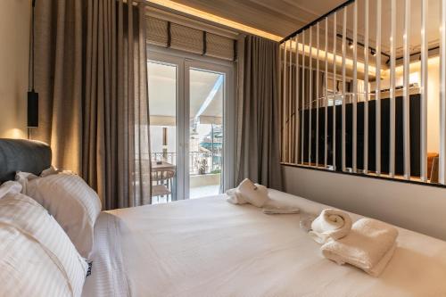 Modern 1BR - Sunny Balcony -Central Pagrati-MARE Luxury Suites A