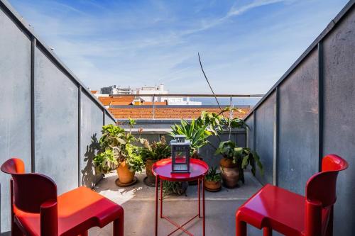 VIEW ! Penthouse historical center with 3 terasses amazing river view