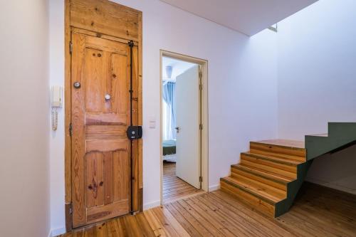 VIEW ! Penthouse historical center with 3 terasses amazing river view