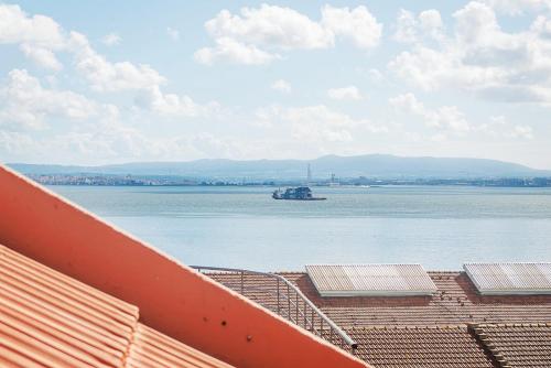 VIEW ! Penthouse historical center with 3 terasses amazing river view