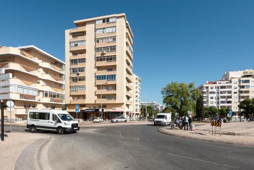 Two Brothers Home 2 - Refugio Moderno e Central
