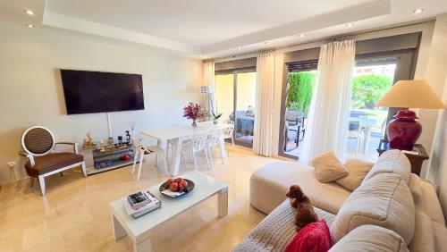 Lujoso Triplex Residencial Azahares by costablancarent