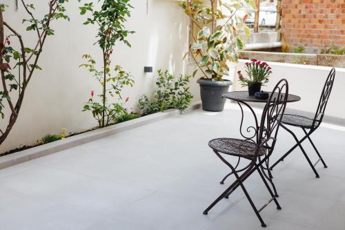 Olive and Sea Suites