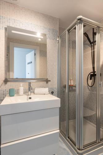Bright Pool Apartment Torremolinos