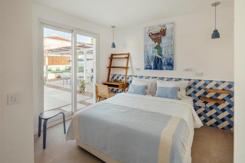 Blue Beach Villa - Coastal Escape