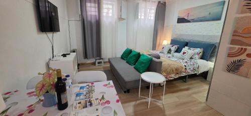 Apartamento Cave -1 Estúdio inteiro no Areeiro em Lisboa