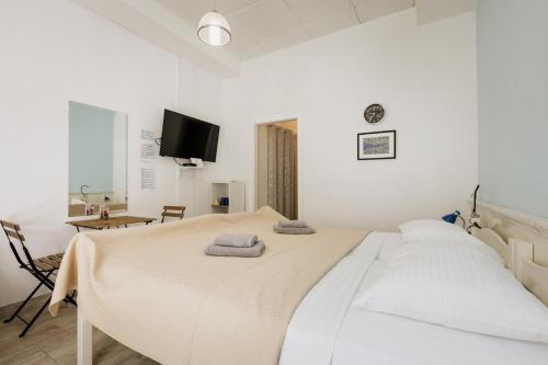 IVAN - nice room, near the see and park