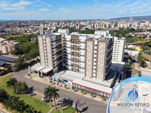 an aerial view of a building in a city at Spazzio diRoma in Caldas Novas