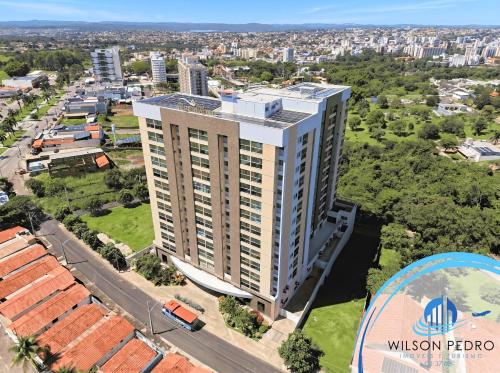 an aerial view of a tall building in a city at Piazza diRoma - Acqua Park e Splash in Caldas Novas