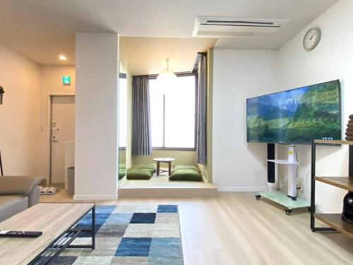 Stylish Modern Room in Shinjuku
