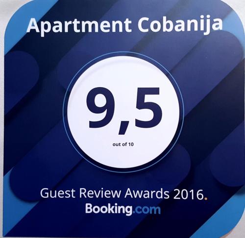 Apartment Cobanijaに飾ってある許可証、賞状、看板またはその他の書類