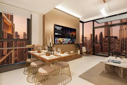 Premium Corner 2BR with 270 Views and 85-inch TV EMAAR