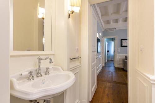 Santo Spirito Suite