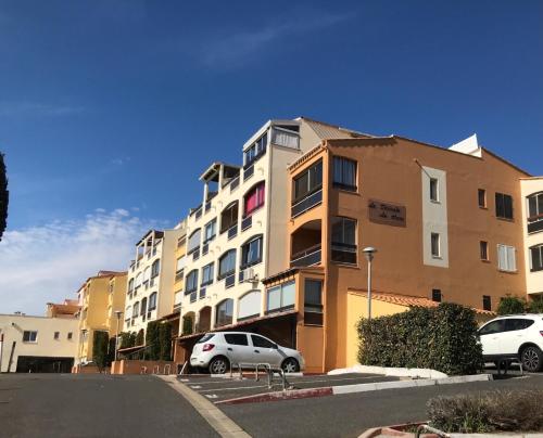 Studio mezzanine Cap d’Agde vue sur port et mer