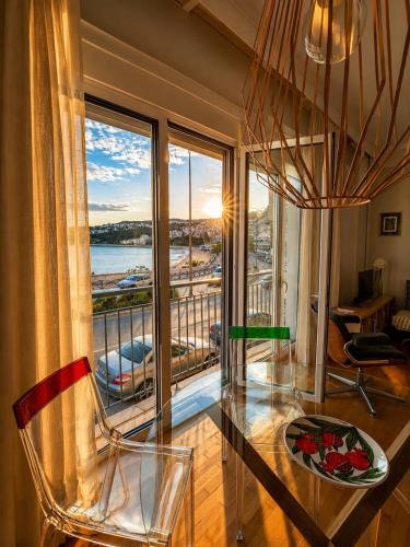 Beach N City Apartment