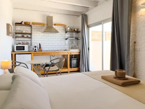 Hélène Holidays - Hotel Boutique