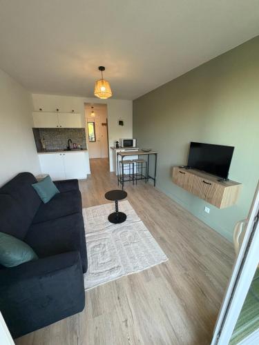 Studio cosy avec terrasse proche de la plage