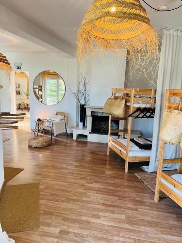 Ocean House Ericeira - next to Ribeira d'ilhas Surf Beach