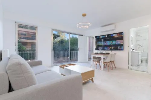 New apartment Juan-les-Pins Antibes 2 min beach photo 1