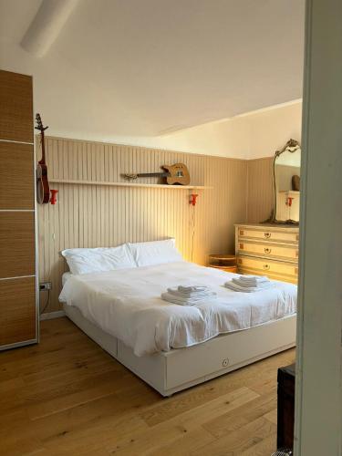 Big bright Attic-Milan Navigli
