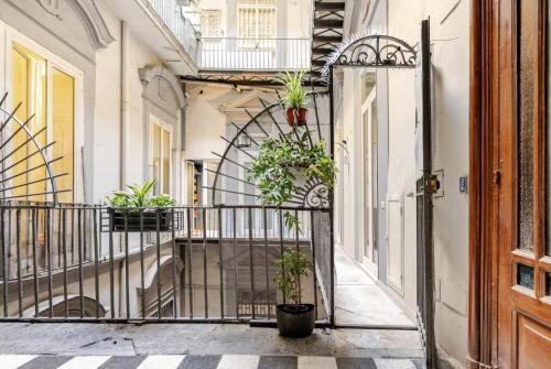 Authentic Apartment Toledo - Green Chiaia Three