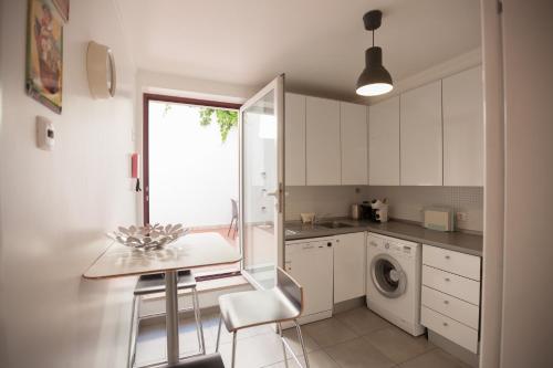 FLH São Bento Sunny Flat with Terrace