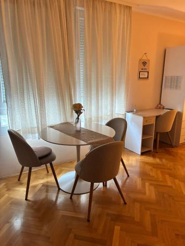 Rosie's charmy apartment in the hearth of Split