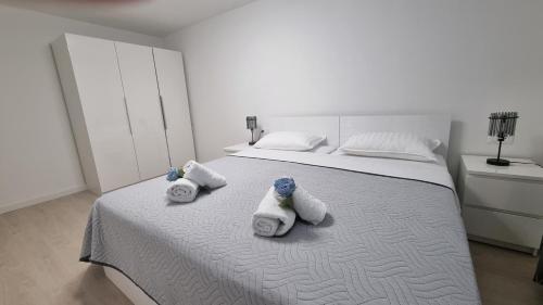 Dominos Apartment
