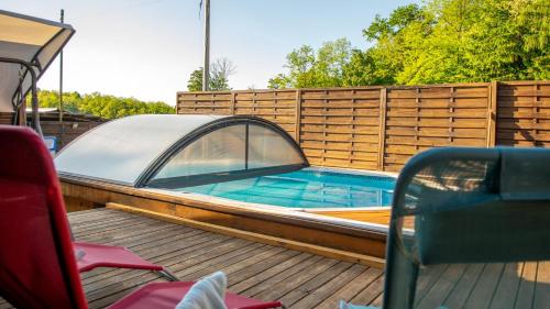 Forest Cabin with Heated Pool, Jacuzzi & Billiards by Destination Green Croatia