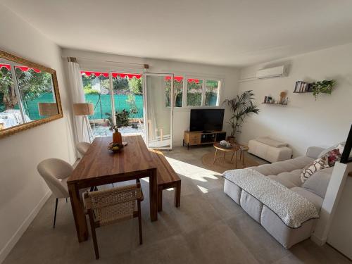Cozy apartment - sunny terrace avec Clim et parking