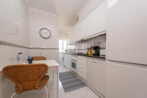 Serene Stay Algarve - Near Cabanas Beach & Train