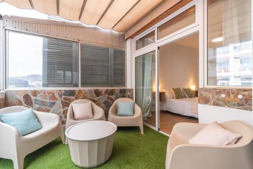 Sky View Penthouse - 1 min to Las Canteras Beach