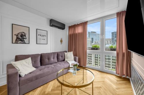 Rondo ONZ Apt - 11th Floor, Air Con - by Rentujemy