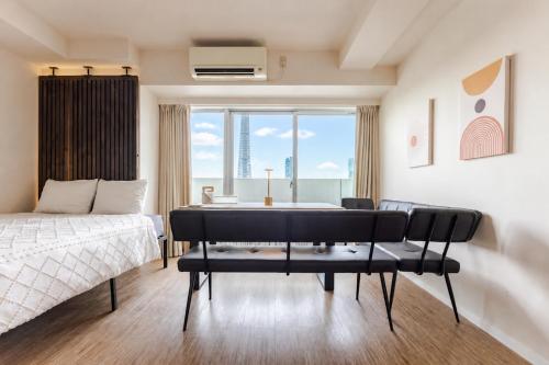 Stunning SkyTree View, Sleeps 5, Shinjuku & Shibuya Direct, 24H Supermarket 1min