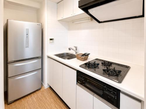 Stunning SkyTree View, Sleeps 5, Shinjuku & Shibuya Direct, 24H Supermarket 1min