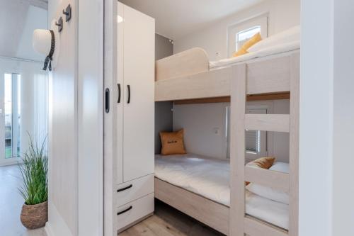 Sea La Vie Luxury Floating House Novigrad - jacuzzi